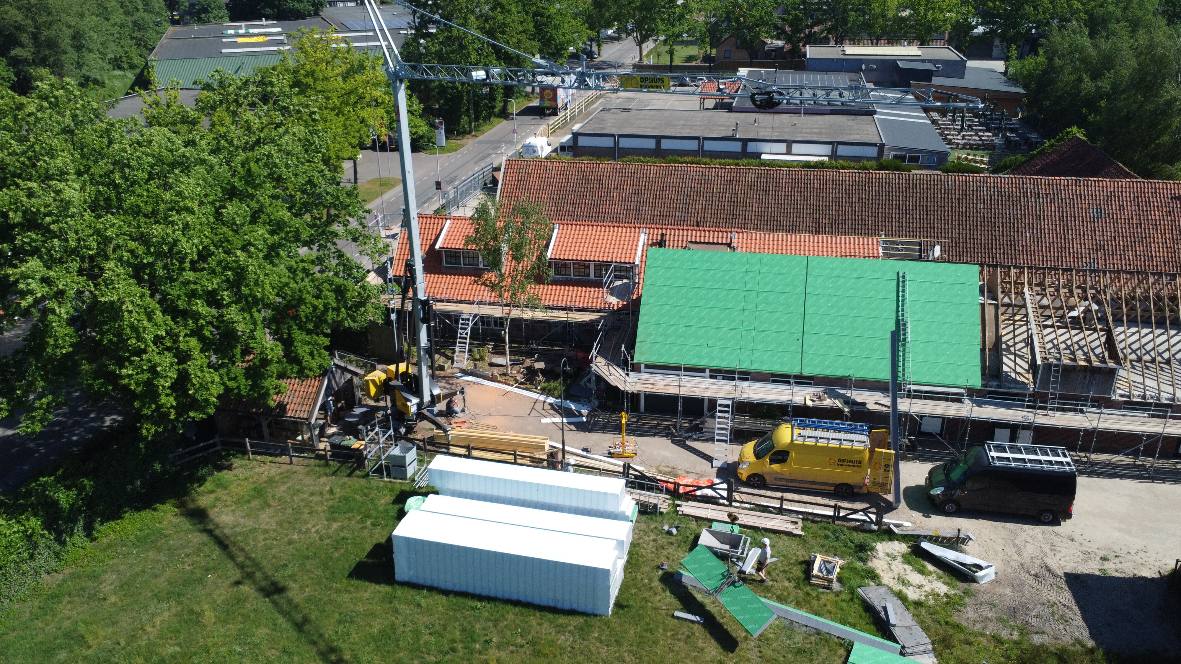 Restauratie en verduurzaming hellend dak en dakkapellen Weerselo fase 1 foto